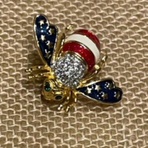 Vintage Joan Rivers Patriotic God Bless America Bee Pin